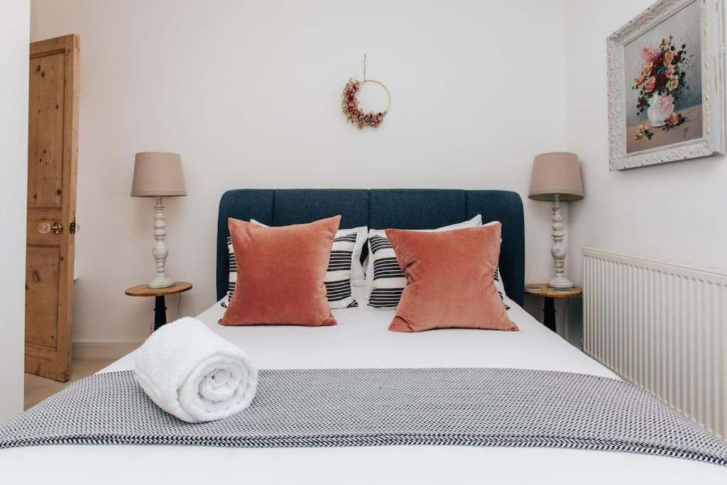 Vila Dolls House - Luxury Townhouse *Sleeps 10* Henley-on-Thames Exteriér fotografie