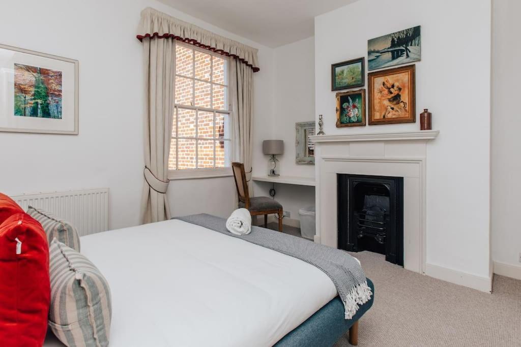 Vila Dolls House - Luxury Townhouse *Sleeps 10* Henley-on-Thames Exteriér fotografie