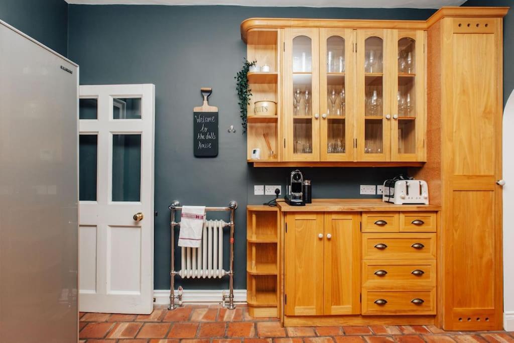 Vila Dolls House - Luxury Townhouse *Sleeps 10* Henley-on-Thames Exteriér fotografie